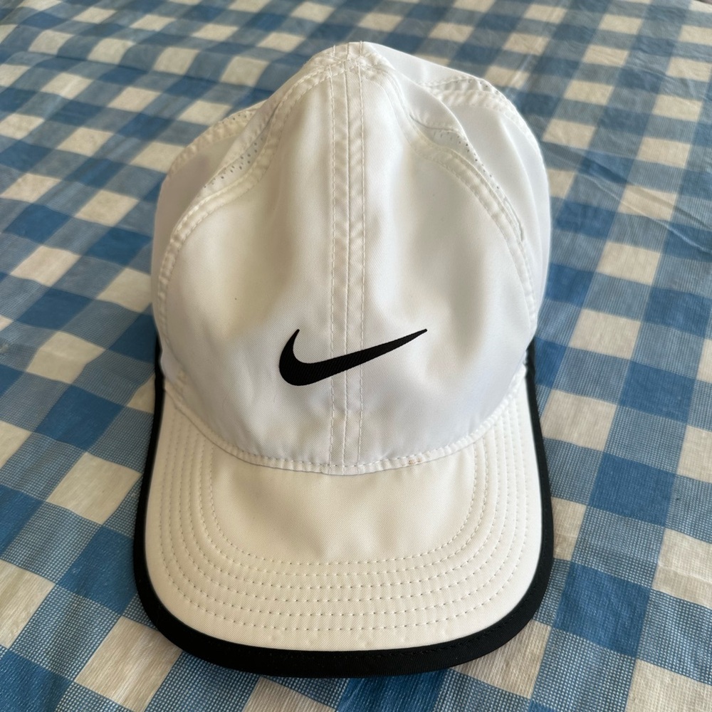 Lightweight White Nike Cap